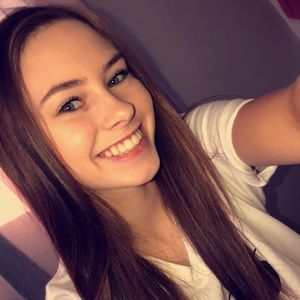 Meet your Posher, Avery